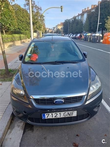 Negro Usado 2009 Ford Focus Titanium Berlina | 3800 € (Precio justo) - Imagen 1/4