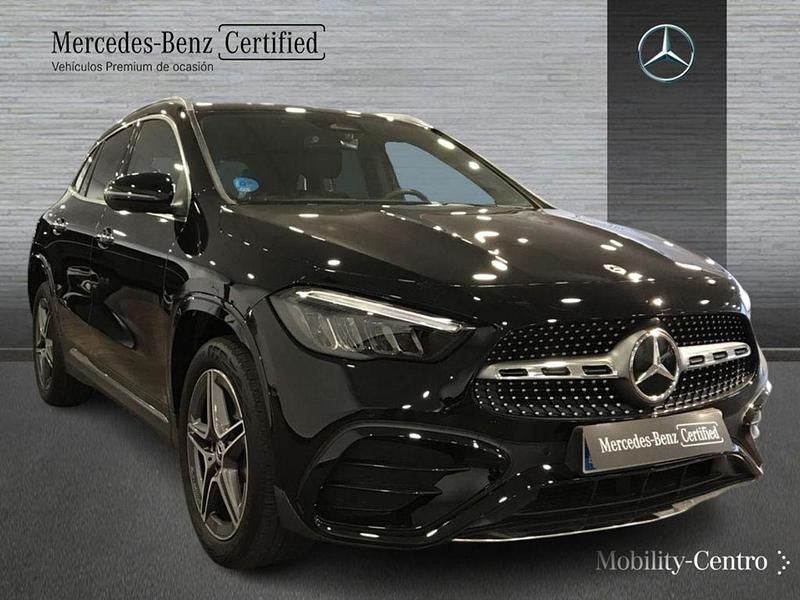 Usado Mercedes GLA250 AMG line 218 CV (160 kW) 2025 Negro SUV