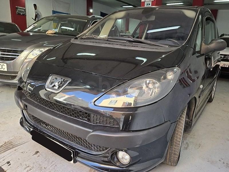 Usado Peugeot 1007 110 CV (80 kW) 2006 Negro Monovolumen