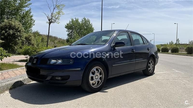 Usado Seat Toledo 110 CV (80 kW) 2001 Azul Berlina