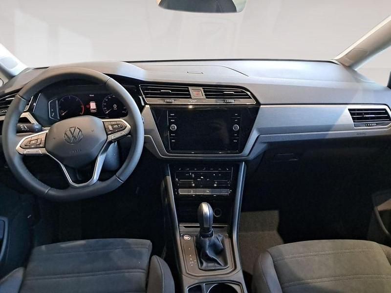 Usado VW Touran 150 CV (110 kW) 2025 Gris Monovolumen