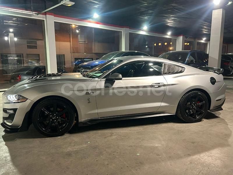 Usado Ford Mustang Fastback 290 CV (213 kW) 2018 Gris / plata Coupe