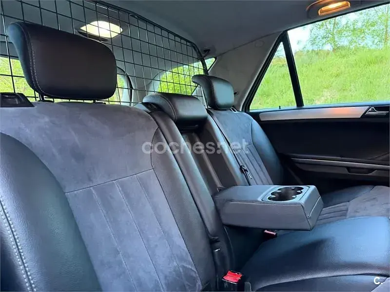 Usado Mercedes ML320 224 CV (164 kW) 2008 Gris / plata SUV