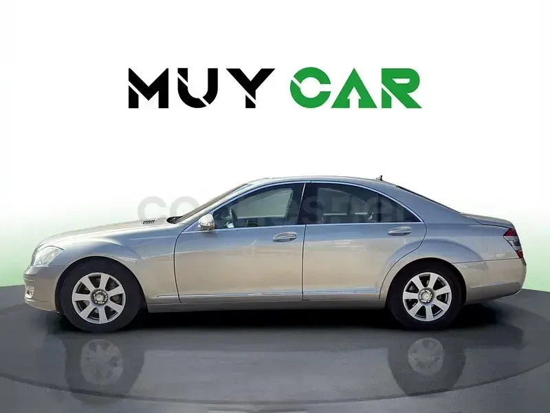 Usado Mercedes S320 235 CV (172 kW) 2007 Gris / plata Berlina