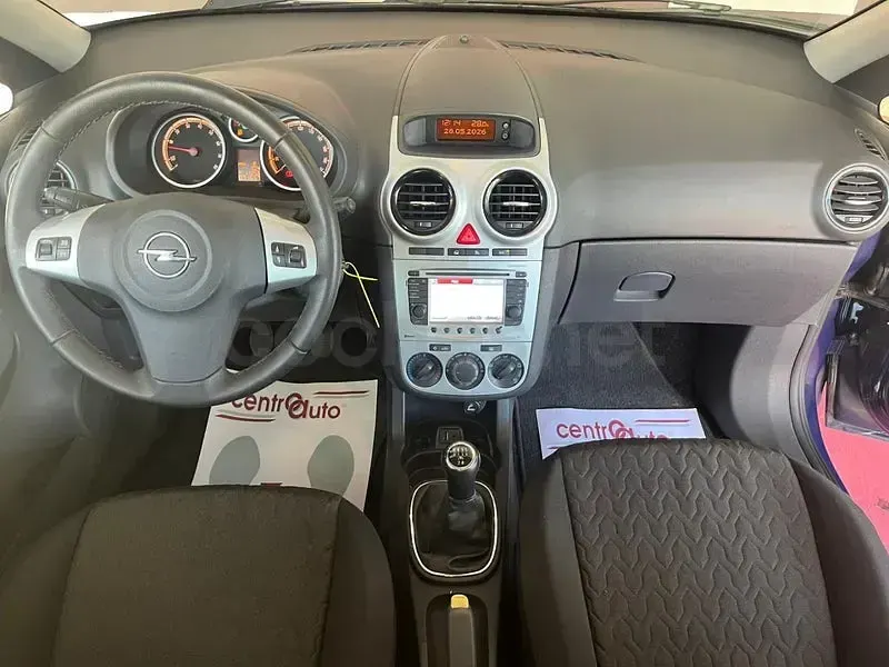 Usado Opel Corsa Selective 85 CV (62 kW) 2013 Azul Utilitario