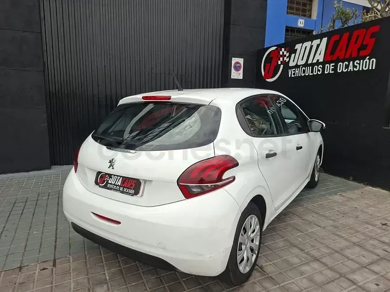 Usado Peugeot 208 Access 75 CV (55 kW) 2017 Blanco Utilitario