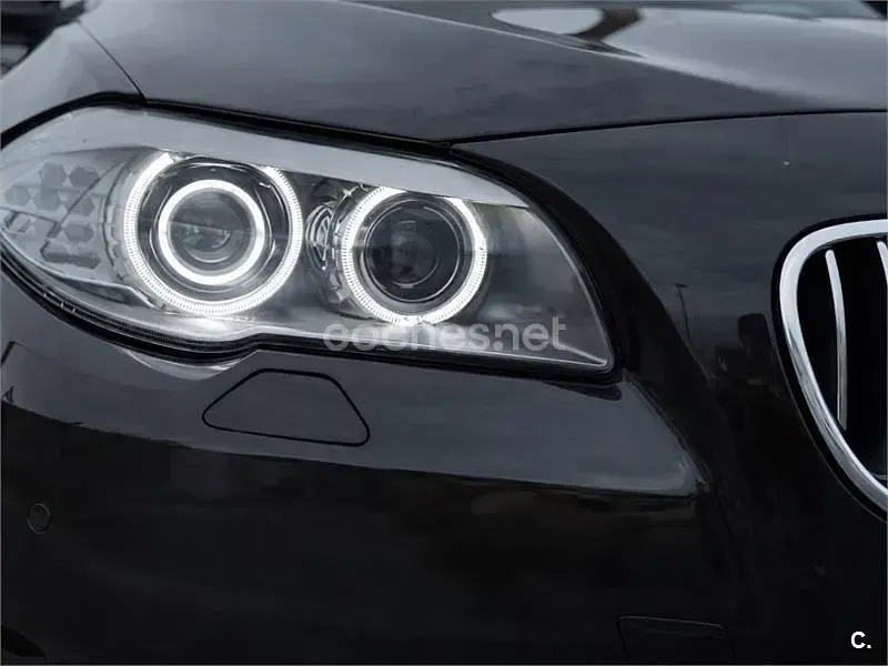 Usado BMW 520 184 CV (135 kW) 2012 Negro Familiar