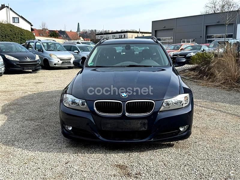 Usado BMW 320 170 CV (125 kW) 2009 Negro Familiar