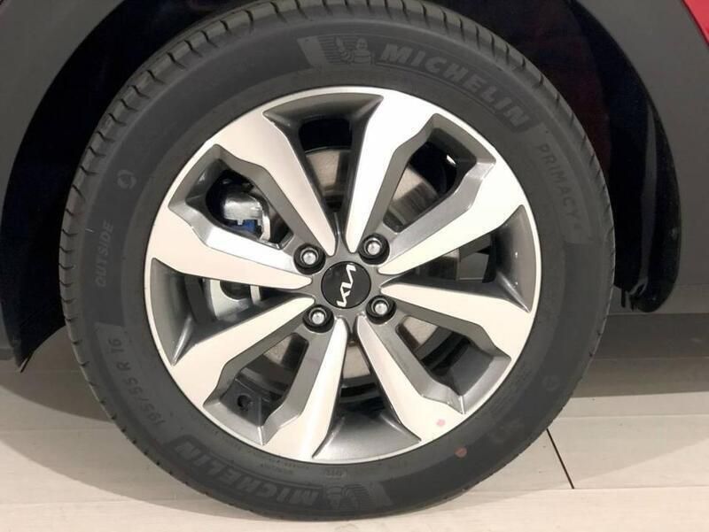 Nuevo Kia Stonic 100 CV (73 kW) 2025 Rojo SUV