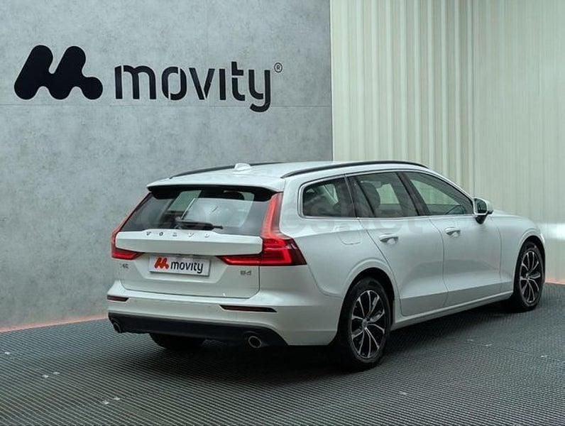Usado Volvo V60 Momentum 197 CV (144 kW) 2022 Blanco Familiar