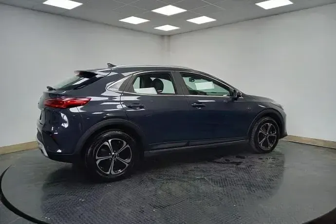 Usado Kia XCeed 141 CV (103 kW) 2021 Gris SUV