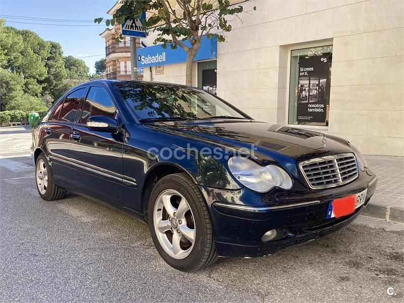Azul Usado 2002 Mercedes C220 Elegance Berlina | 5000 € - Imagen 1/4