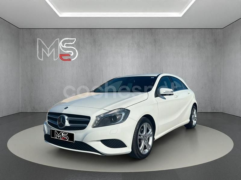 Blanco Usado 2013 Mercedes A180 Urban Berlina | 13.899 € (Precio justo) - Imagen 1/4