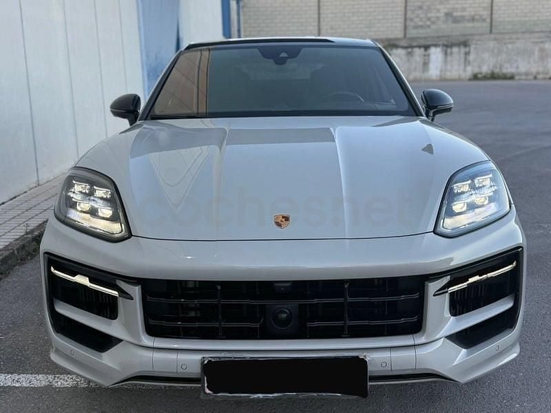Usado Porsche Cayenne 470 CV (345 kW) 2024 Gris / plata SUV