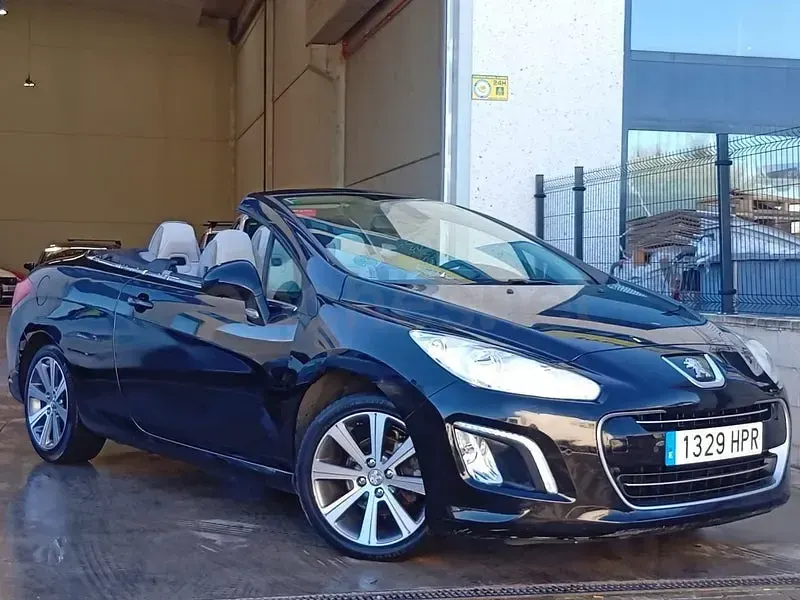 Usado Peugeot 308 CC Active 120 CV (88 kW) 2013 Negro Descapotable