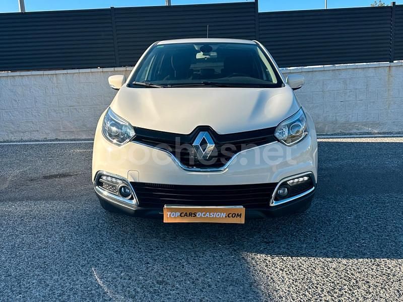 Usado Renault Captur Life 90 CV (66 kW) 2016 Beige SUV