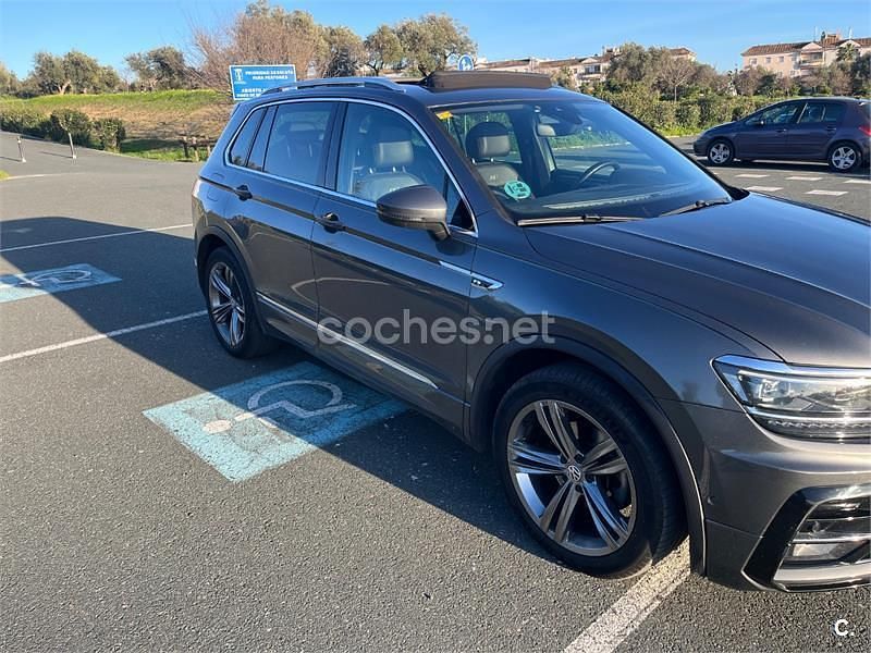 Usado VW Tiguan Sportline 150 CV (110 kW) 2018 Gris / plata SUV