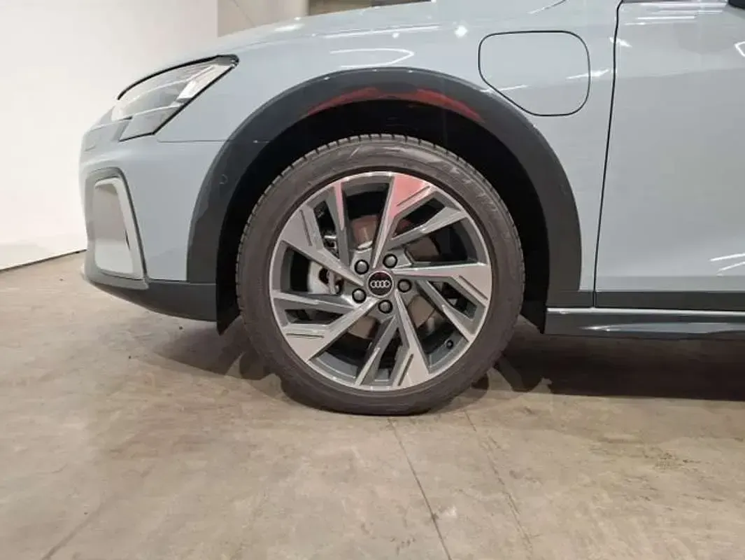 Usado Audi A3 204 CV (150 kW) 2026 Gris Berlina