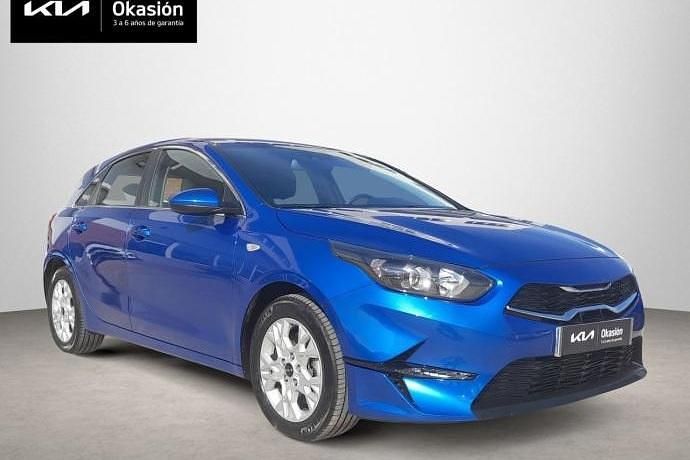 Begagnad Kia Ceed 100 HK (73 kW) 2022 Halvkombi