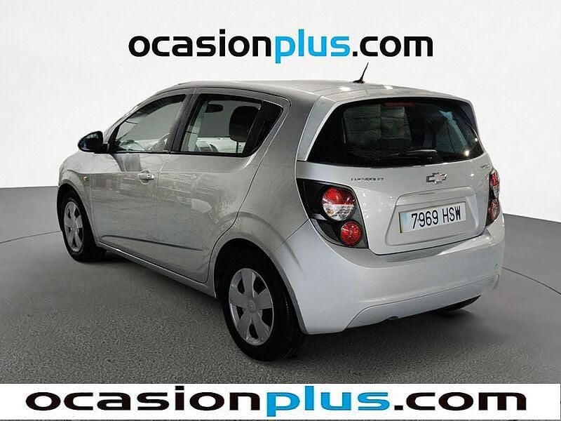Usado Chevrolet Aveo LT 95 CV (69 kW) 2013 Gris plata Utilitario