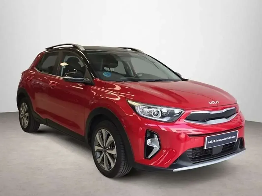 Usado Kia Stonic 120 CV (88 kW) 2022 Negro SUV