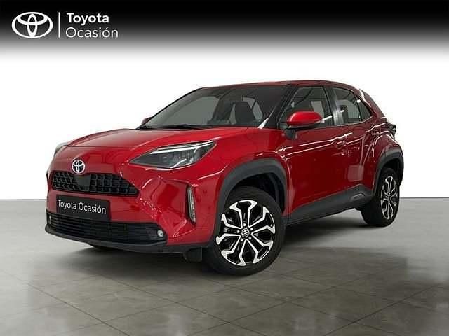 Usado Toyota Yaris Hybrid Active 116 CV (85 kW) 2021 Rojo Pickup/Camioneta