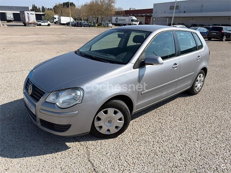 Usado VW Polo Edition 80 CV (58 kW) 2007 Gris / plata Utilitario