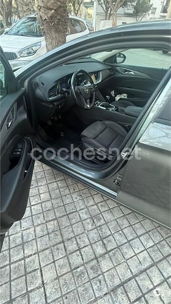 Usado Opel Insignia Business 136 CV (100 kW) 2017 Gris / plata Berlina