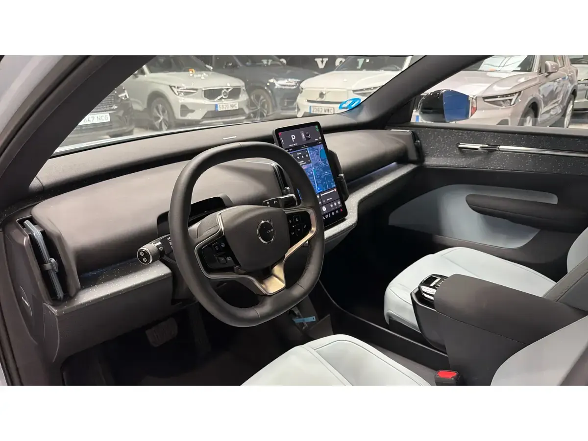 Usado Volvo EX30 Ultra 200 kW (272 CV) 2024 Blanco SUV