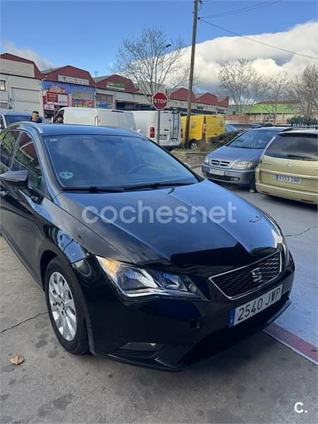 Usado Seat Leon ST Style 115 CV (84 kW) 2017 Negro Familiar