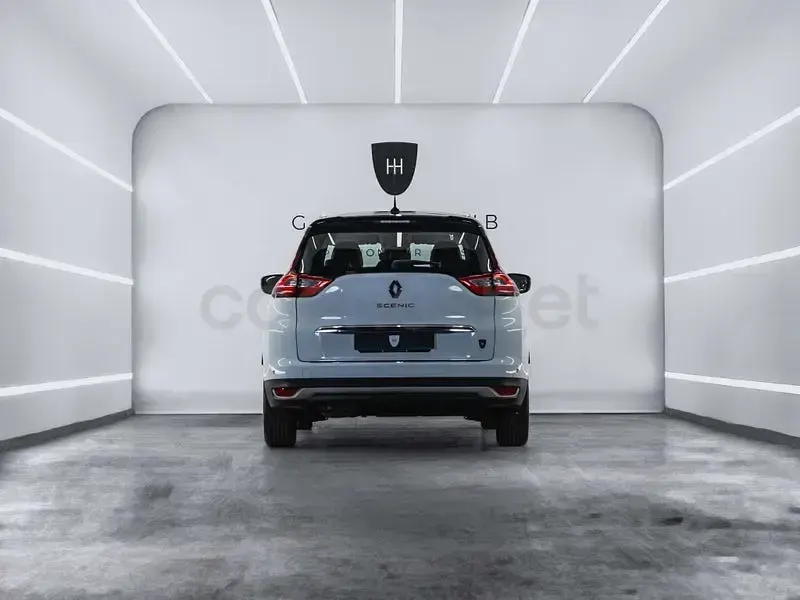 Usado Renault Grand Scénic IV Zen 140 CV (102 kW) 2018 Blanco Monovolumen