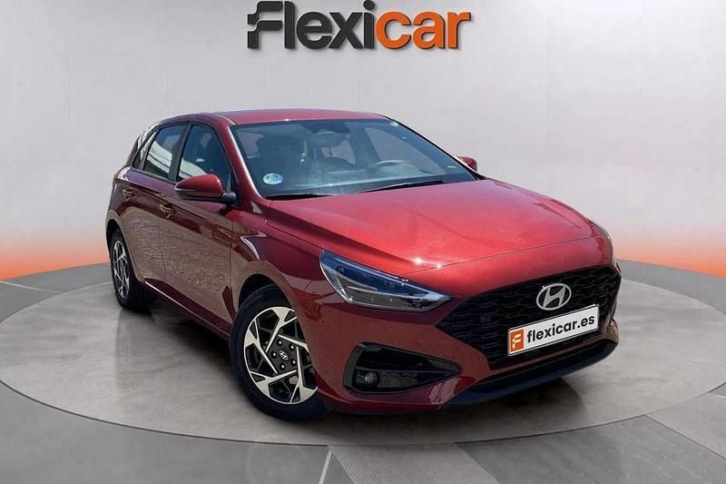 Rojo Usado 2024 Hyundai i30 Berlina | 19.490 € (Precio justo) - Imagen 1/4