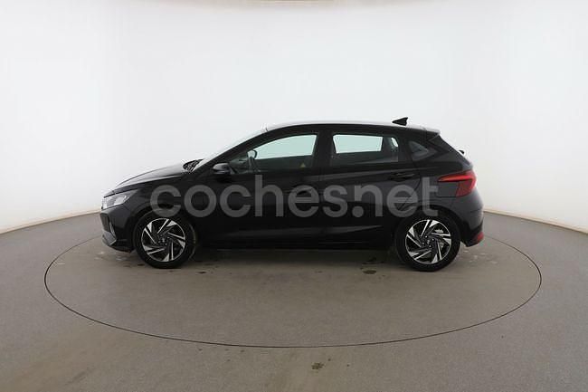 Usado Hyundai i20 84 CV (61 kW) 2023 Negro Berlina