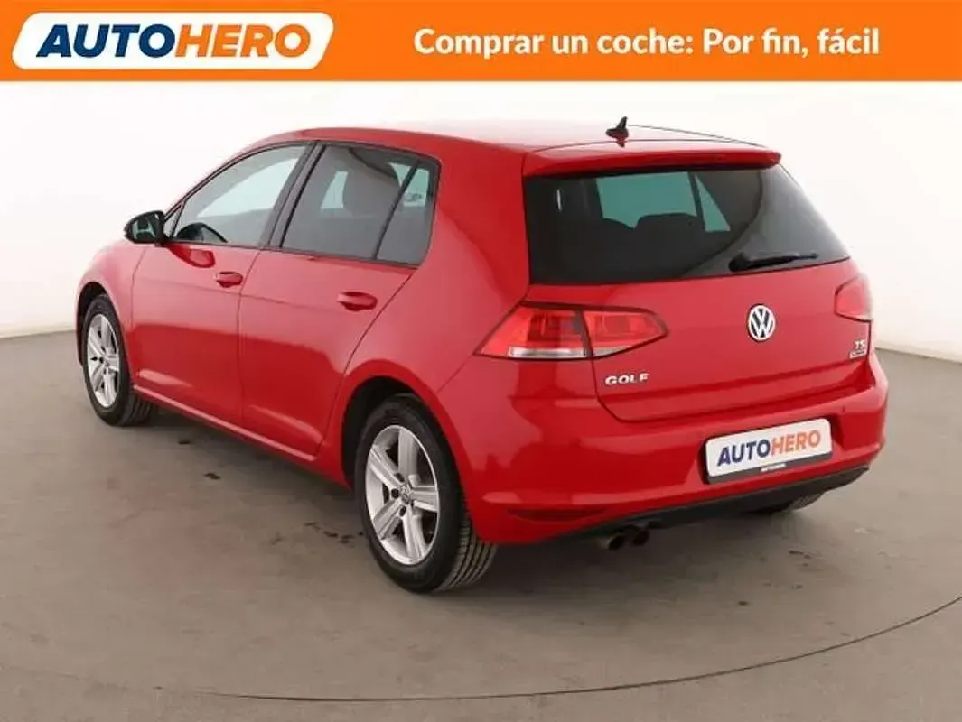 Usado VW Golf VII Advance 125 CV (91 kW) 2016 Rojo Berlina