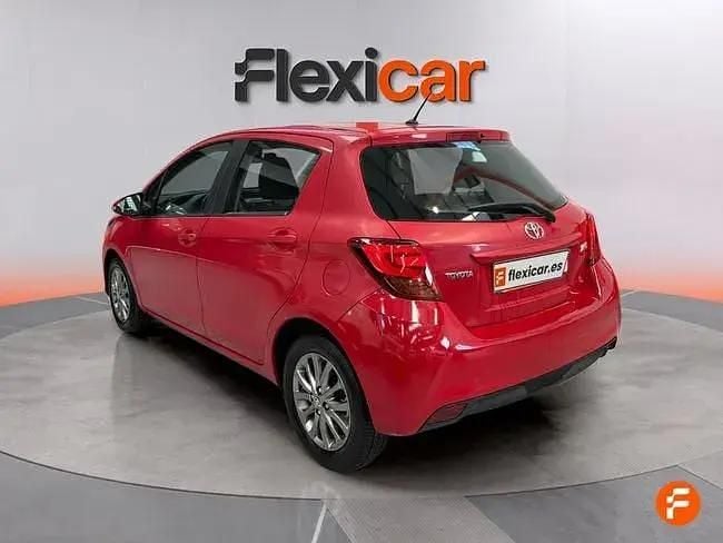 Używany Toyota Yaris Active 99 KM (72 kW) 2016 Czarny