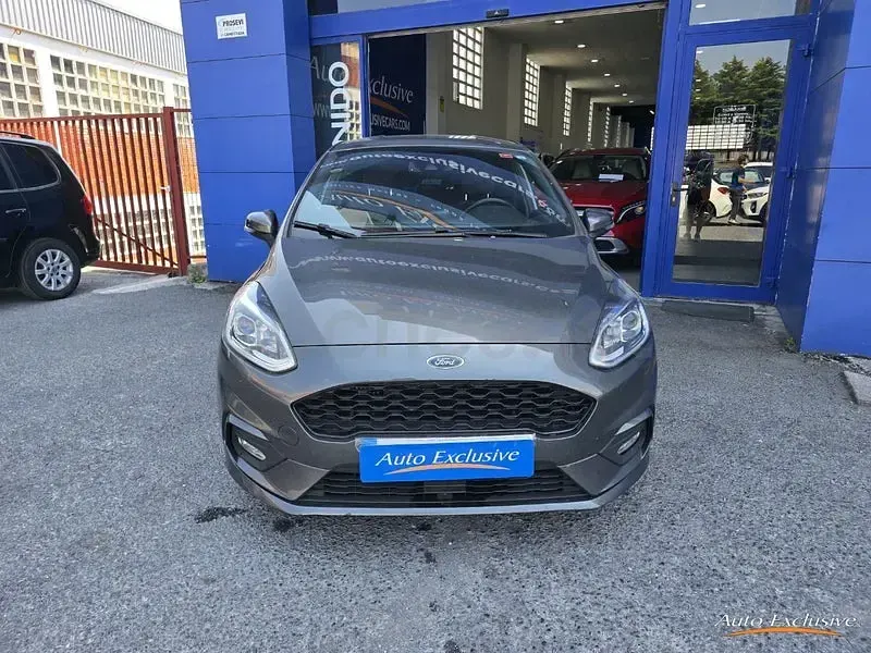 Usado Ford Fiesta ST-Line 95 CV (69 kW) 2021 Gris / plata Utilitario