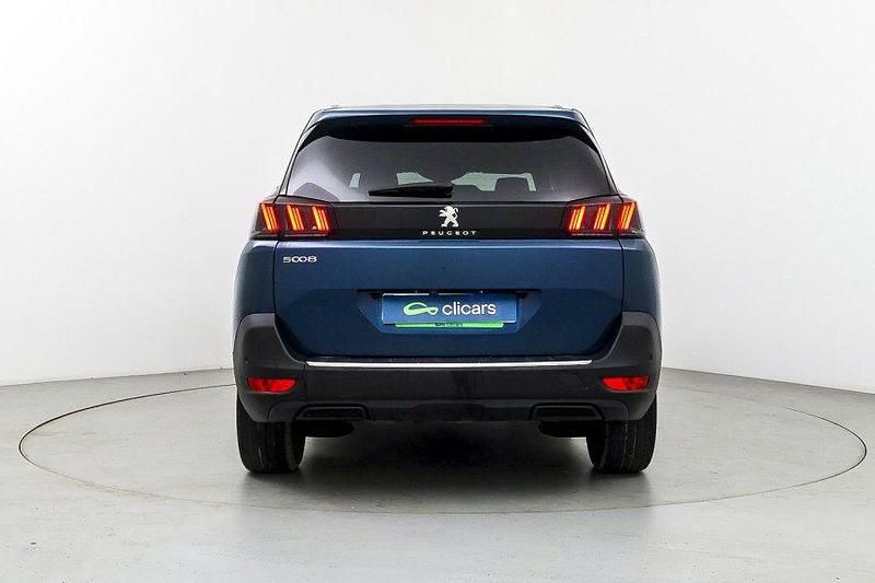 Usado Peugeot 5008 Allure 136 CV (100 kW) 2024 Azul SUV