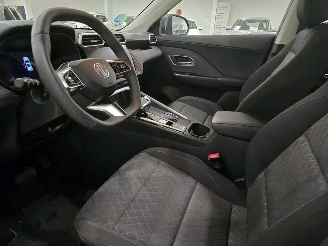 Usado MG ZS Comfort 197 CV (144 kW) 2026 Gris SUV