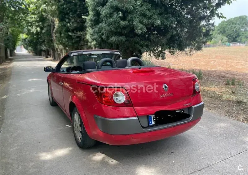 Usado Renault Mégane Cabriolet Extreme 110 CV (80 kW) 2006 Rojo Descapotable