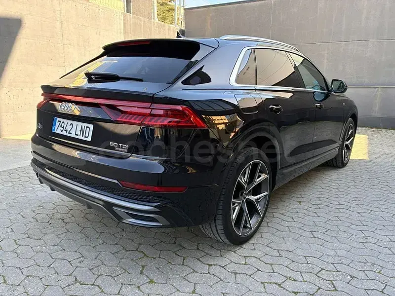 Usado Audi Q8 S-line plus 286 CV (210 kW) 2021 Negro SUV