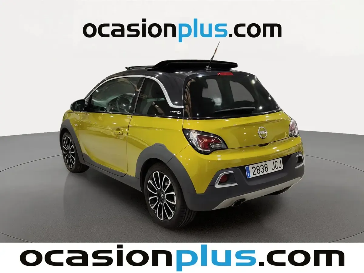 Usado Opel Adam Slam 116 CV (85 kW) 2015 Verde Utilitario