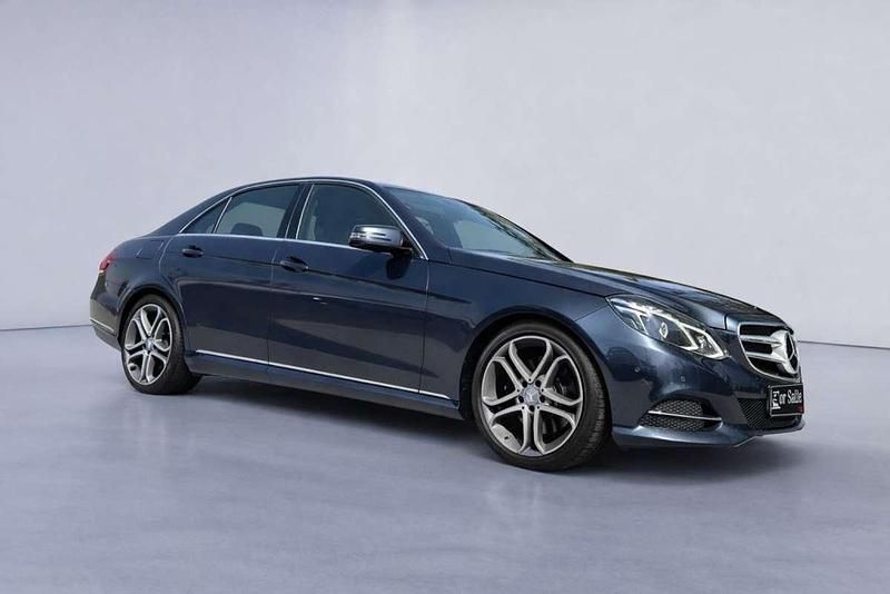 Usado Mercedes E300 231 CV (169 kW) 2014 Gris Familiar