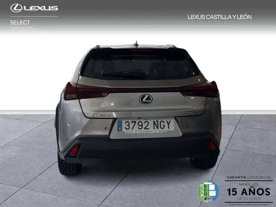 Usado Lexus UX 300h 199 CV (146 kW) 2025 Gris SUV