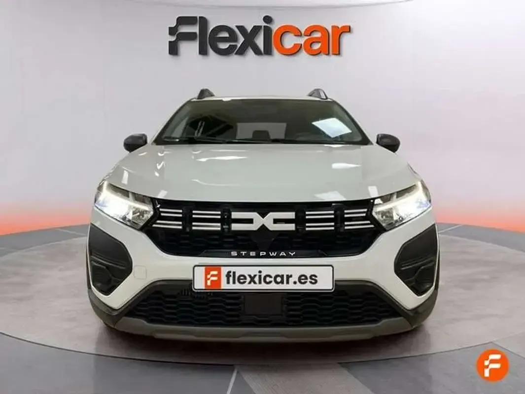 Usado Dacia Sandero Essentiel 101 CV (74 kW) 2023 Blanco Utilitario