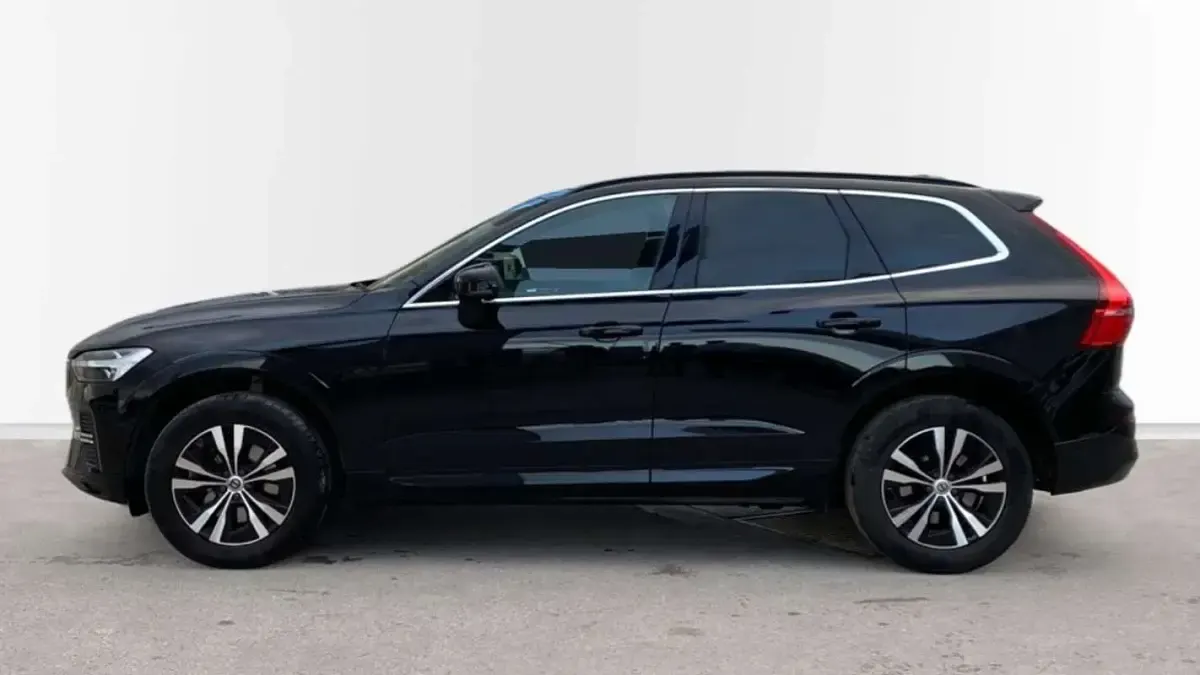 Usado Volvo XC60 Momentum 197 CV (144 kW) 2022 Negro SUV
