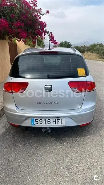 Usado Seat Altea XL 90 CV (66 kW) 2011 Gris / plata Monovolumen
