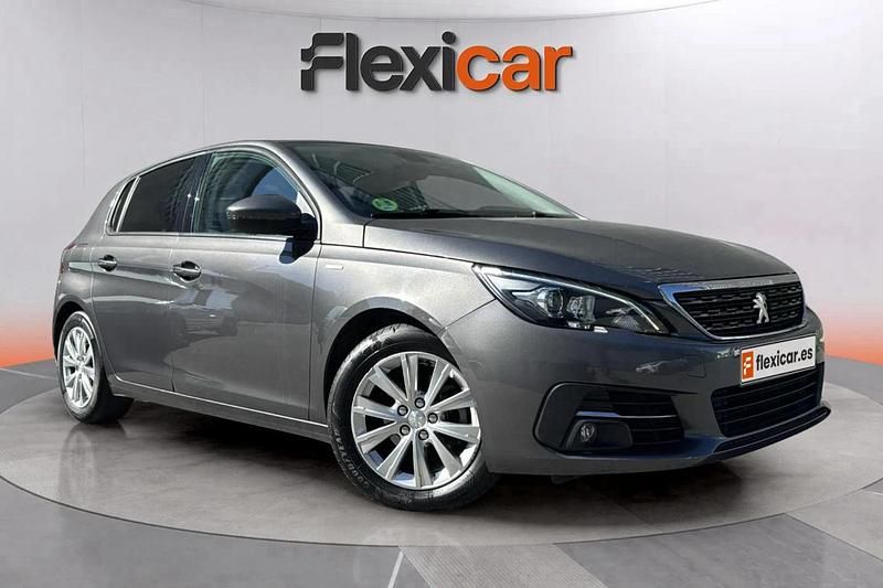 Usado Peugeot 308 Style 131 CV (96 kW) 2020 Gris Berlina