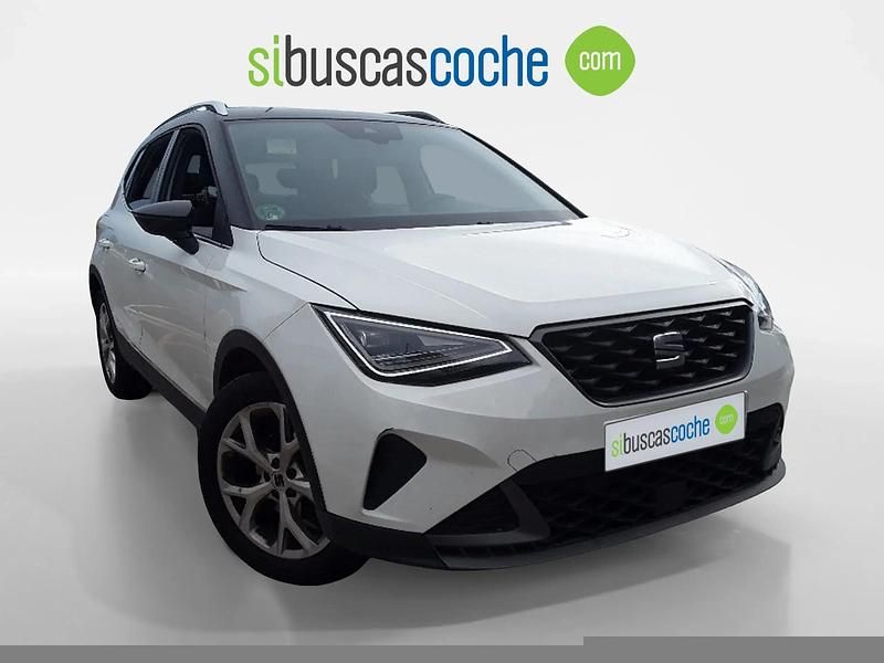 Usado Seat Arona FR 116 CV (85 kW) 2024 Blanco SUV