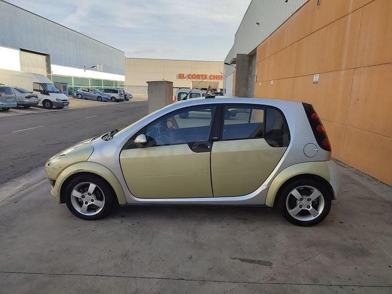 Usado Smart ForFour Passion 75 CV (55 kW) 2006 Amarillo Utilitario