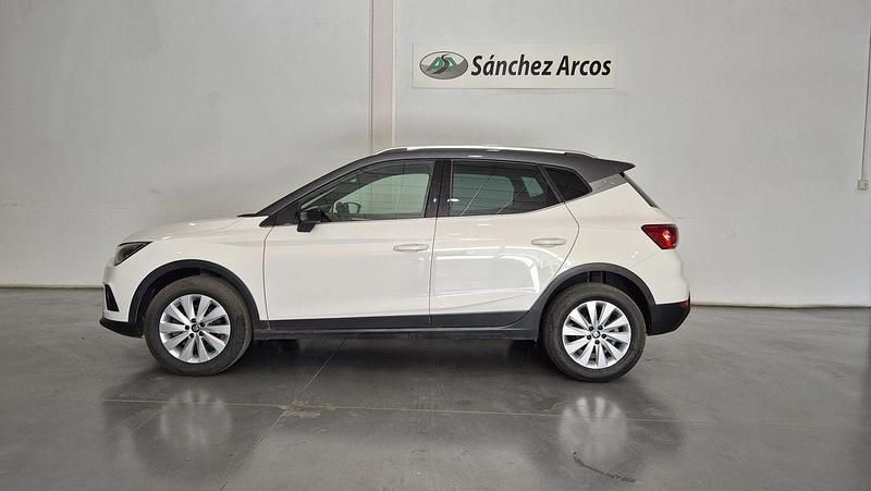Usado Seat Arona Ecomotive 95 CV (69 kW) 2018 Blanco SUV